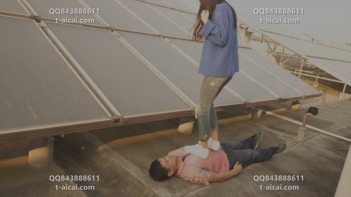 【婉慈Icon】绝版-南一天台暴力虐尾随男（航拍，踩烂舌头） TTTIO-20220129