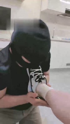 【妮蔻】AJ臭鞋臭袜羞辱地毯 bf17311