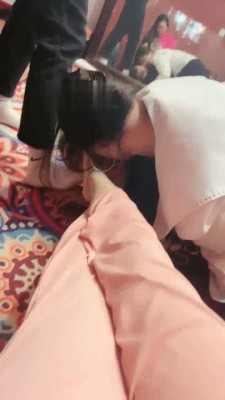 【小祖宗】情侣奴伺候舔脚