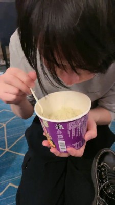 【奈奈生】绿帽贱货跪求圣水+口水 bf23223