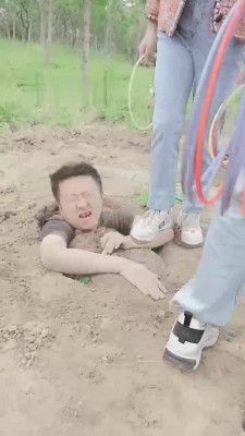 【美帝】双S户外活埋跟踪狂魔【三视角版】 bf11843