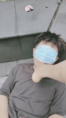 【妮蔻】户外狗舔脏鞋吃船袜【完整版】 bf15185