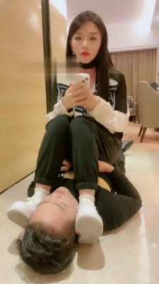 【雪琪琪】精神小妹白鞋舔/吃袜子/吃口水 bf21573_HD绳艺资源