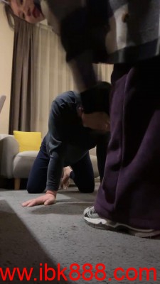 【婂婂】御姐脚喂食牛奶/脚耳光 bf23457