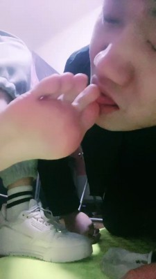 【心竹】夜跑后臭脚羞辱 bf23062