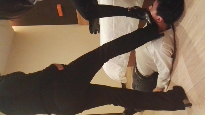 二位少妇第一次虐奴 YC-220906-3