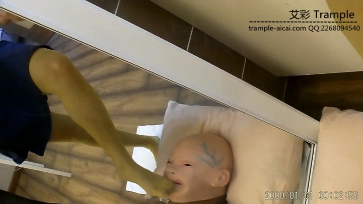 无泪的疤面残忍脚