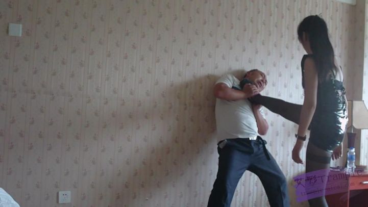 造反的奴隶被彻底打服