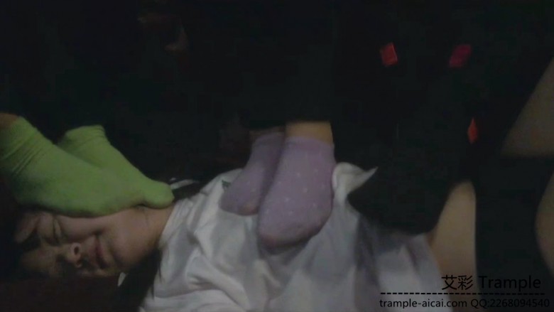 最强女m重磅：三踩女群踩女m 中国MFX！