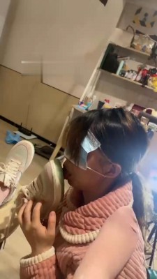 【橘子没熟】强制母畜舔脏鞋/舔发黄内裤/磕头【完整版】bf21963