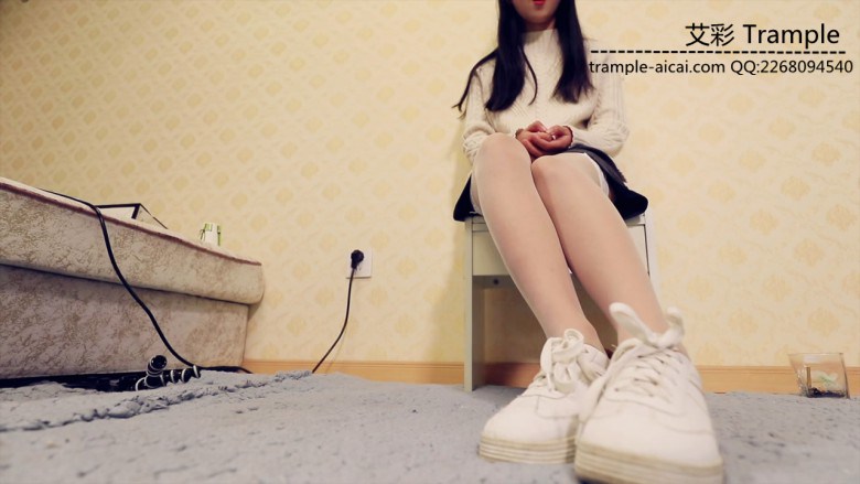 女巨人透明丝袜pov