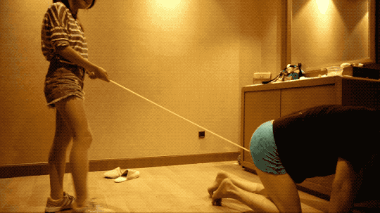 希雨归来暴力踢裆踩踏踹腹