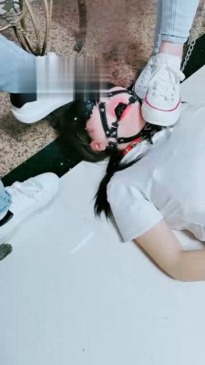 【梦幻大大】带素人闺蜜入圈调母畜 bf18321