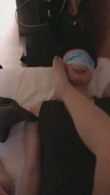 【沁月】肉丝脚全体重踩踏 bf10131