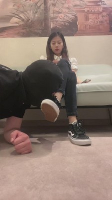 【樱木花椒】健身女教练的脚下奴 bf12186