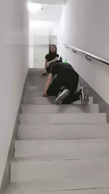 【美帝】御姐楼道遛狗 bf17774