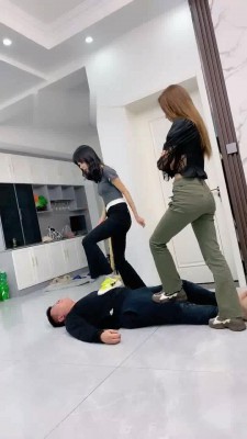 【麋鹿银儿】女神双胞胎姐妹极致重度-踩踏/深喉 bf22249