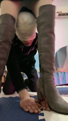 【东莞叶S】长靴S诱惑家奴调 bf22493