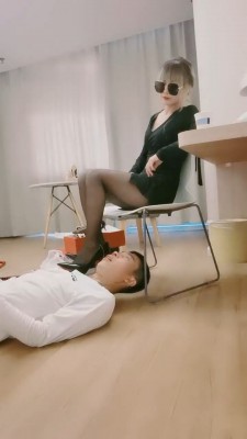 【星公主】御姐黑丝高跟虐废物 bf18417