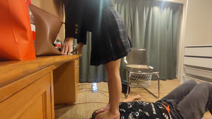 风吟s跳踩脸上蹦迪脚耳光深喉——颜面破坏系列（四） YC-230116-3