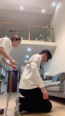 【沐阳大小姐】弟弟偷丝袜被惩罚 bf19513