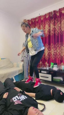 【梦蝶女王】双S把自己的男友当狗虐 bf12126