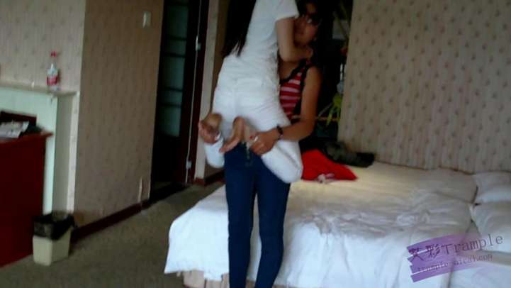 丽莎小薇坐腿抗抱_HD绳艺资源