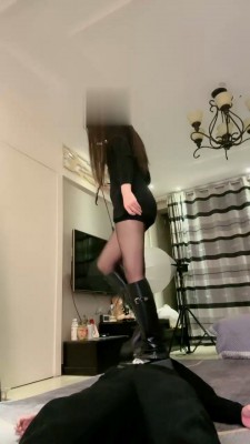 【猫神大人】长靴黑丝御姐踩虐 bf22204