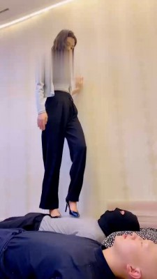 【冷鸢大大】鞭打踩踏教训狗奴 bf22197