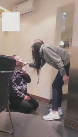 【VIVI】剧情:偷原味的猥琐邻居