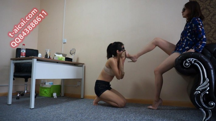 【小妮女女】三双高跟鞋虐踩女奴 ACNN75_HD绳艺资源