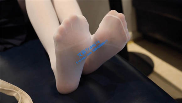 小美女白丝小皮鞋