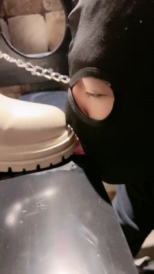 【领主老大】近距离长靴棉袜+黑丝高跟踩虐 bf21351