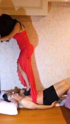 珊珊公主木履鞋多双高跟长靴践踏猪八戒