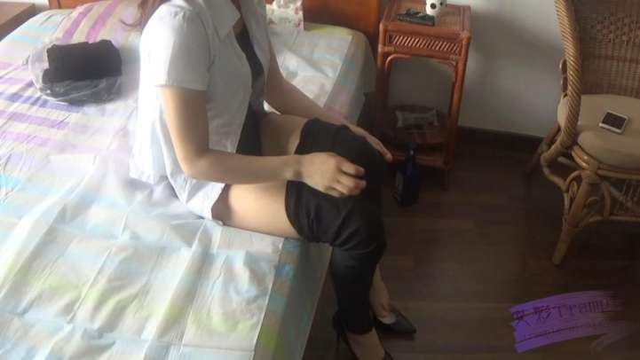 燕子女主骑马坐脸窒息_HD绳艺资源