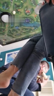 【奶欲】严厉场-袜子塞狗嘴 bf18514