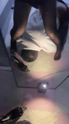 【汐言】黑丝高跟恋足调 bf19822