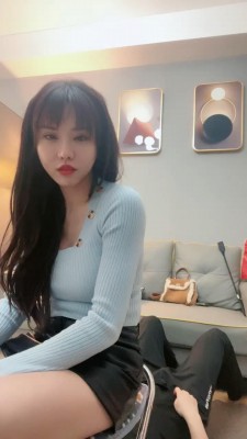 【安琪】运动小妹训狗舔靴耳光骑脖子 bf22818