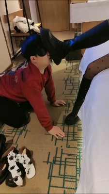 【青岛00后】黑丝棉袜辱客户 bf22905