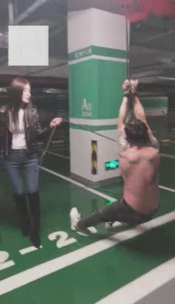 【VIVI】大片！yapoo车库吊打重度刑虐