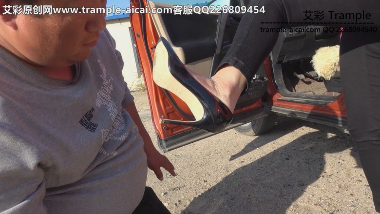 冷柔女主户外高跟踹头极端羞辱_HD绳艺资源