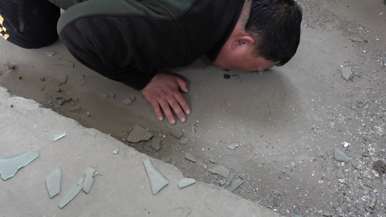 废弃工厂暴打羞辱欠债肥狗