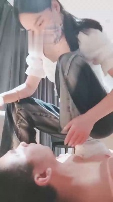 【奈奈】耳光教训变装狗 bf18806