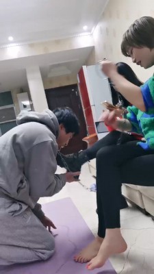 【猫咪大人】双S宝妈刑虐邻居【三视角版】 bf21365