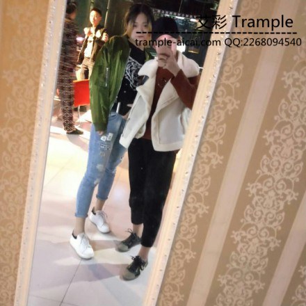 办公桌下的浅踏黑丝脚_HD绳艺资源