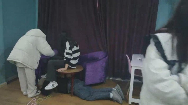 【最抗揍M】被素人精神小妹群虐【完整版】 bf22988