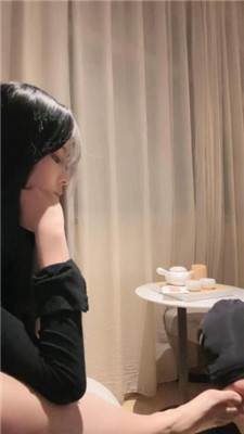 【爆爆】双奴争宠-跪舔长靴/抽耳光/踩踏胯下辱