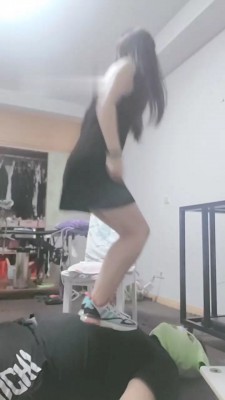 【御姐S】邻居胖哥喜欢我的运动鞋 bf19079_HD绳艺资源