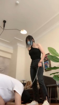 【宝爷】白袜帆布鞋踩狗 bf19570_HD绳艺资源