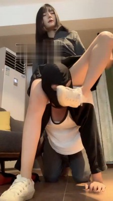 【宝爷】脏小白鞋白袜辱地毯 bf22208